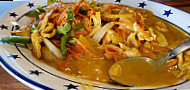 La Choi's Noodle Parlor food