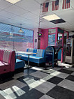 Grumpy's Diner inside