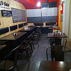 Cafeteria El Trebol inside