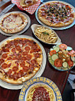 Vito's Italian Pizza food