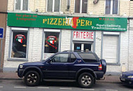 Pizzeria Peri outside