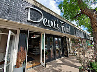 Devil's Food Bakery outside