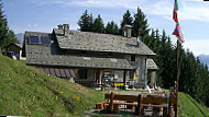 Rifugio Della Corte outside