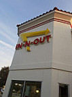 In-n-out Burger outside