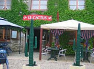 Le Cactus inside