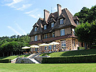 Le Manoir du Soleil d'Or outside