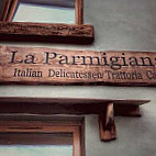 La Parmigiana outside
