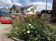 Y Glyntwrog Inn outside