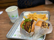 Shake Shack Covent Garden food