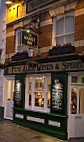 The Market Inn outside