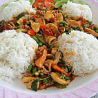 Aroi Phung Teng food