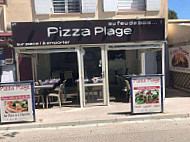 Pizza Plage inside