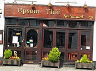 Bill's Bar Epsom outside