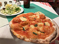 Pizzeria Gigi food