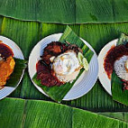 Nasi Lemak Kuali Bonda Taman Connaught Avenue food