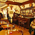 La Vina Tapas Bar & Restaurant inside