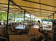 Le Lac Restaurant inside