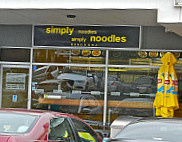 Simply Noodles outside