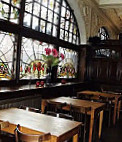The Old Queens Head inside