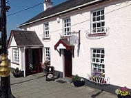 Mclarnon's, The Ramble Inn outside