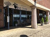 The Olive Tree outside