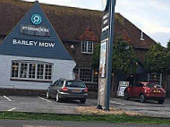 Barley Mow Stonehouse Pizza Carvery outside