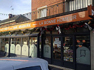 La Bonne Humeur outside