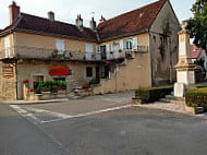 Auberge De La Seille outside