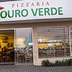 Pizzaria Ouro Verde inside