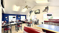 Venny’s Cafe 101 inside