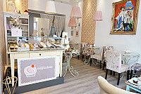 Café Konditorei Wir Machen Cupcakes inside