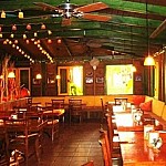 Topper's Restaurant & Bar inside