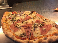 Pizza Via Santa Maria food