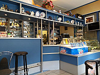 Café Blue Ice inside