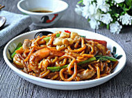 Chicken Master Hokkien Mee food