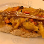 Bodega Los Tintos Comida