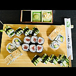 Kon-Ya Sushi inside