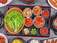 Gui Gui Korean Bbq food
