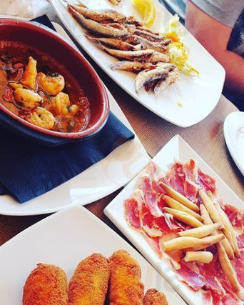 restaurant image