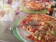 Pizzeria Litorni food