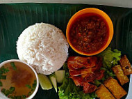 Nurul Tomyam Seafood food