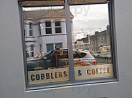 Cobblers Coffee outside