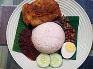 Nasi Lemak Che Zue inside