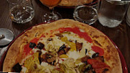 Pomo Pizzeria food