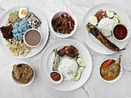 Nasi Kerabu Tumis Niaga food