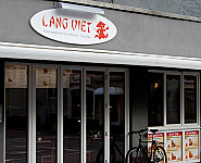 Lang Viet outside