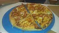 Domino's Pizza Av. Juan Chabas food