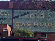 Don Hall's Old Gas House Restaurant Bar outside