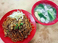 Fei Kway Food Station food