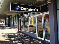 Domino's Pizza St Marys outside